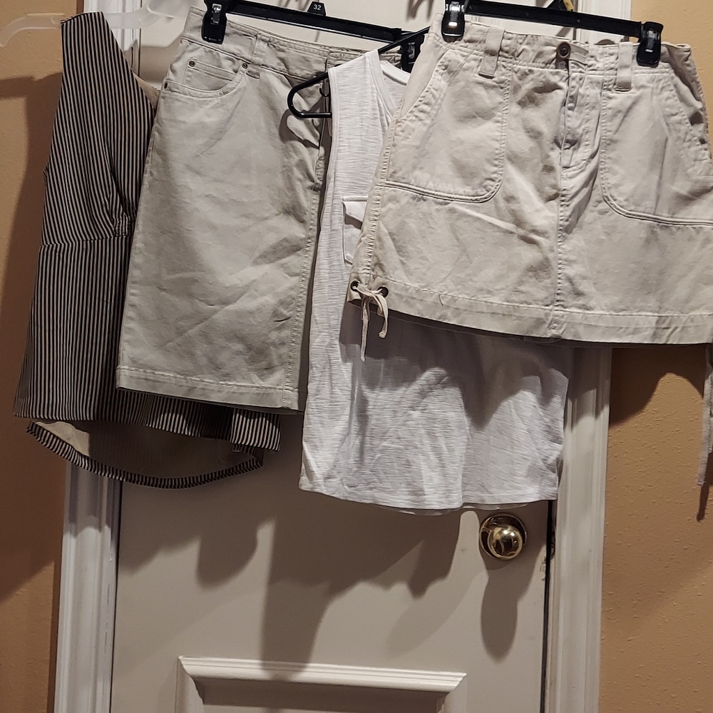 FINALPRICE🔥4 PC bundle 2 skirt tan and 2 top(one mini skirt shorts) - Picture 16 of 17